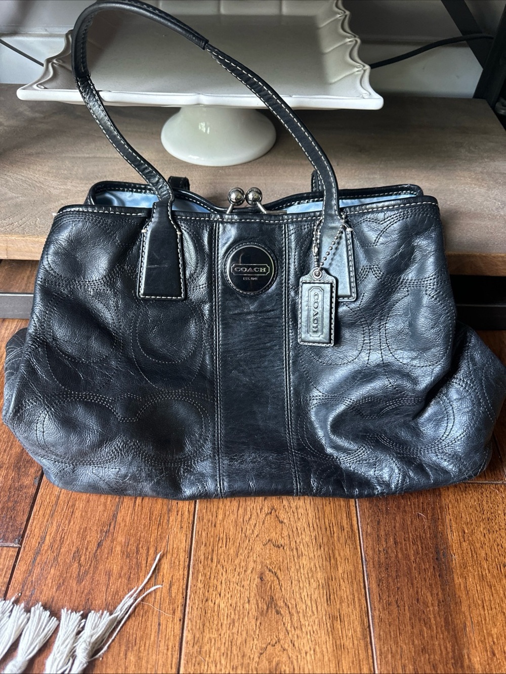 COACH Black Signature Shoulder Bag with Kiss-Lock Leather Handbag Purse
